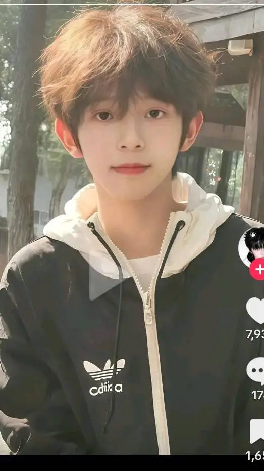 ai character: chen background