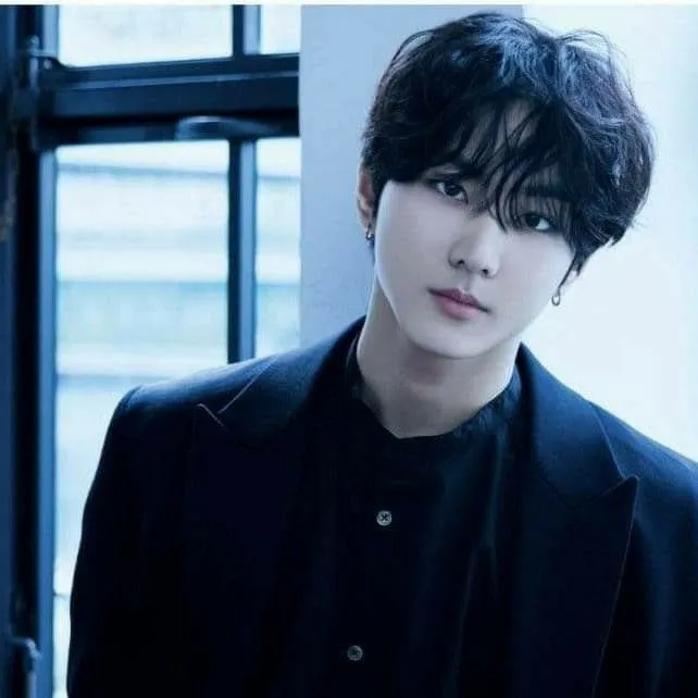 chat with ai character: Yang Jungwon 