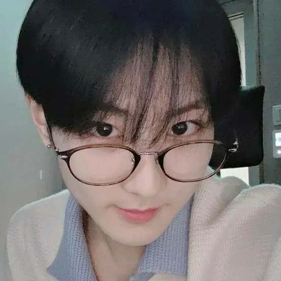 chat with ai character: Yang Jungwon 