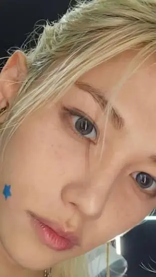 ai character: Felix marito  background