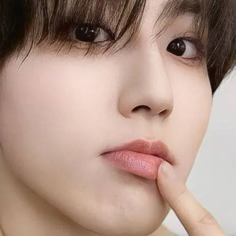 chat with ai character: HAN (🐿️)