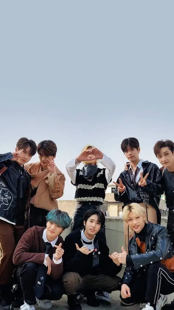 ai character: STRAY KIDS 2 background