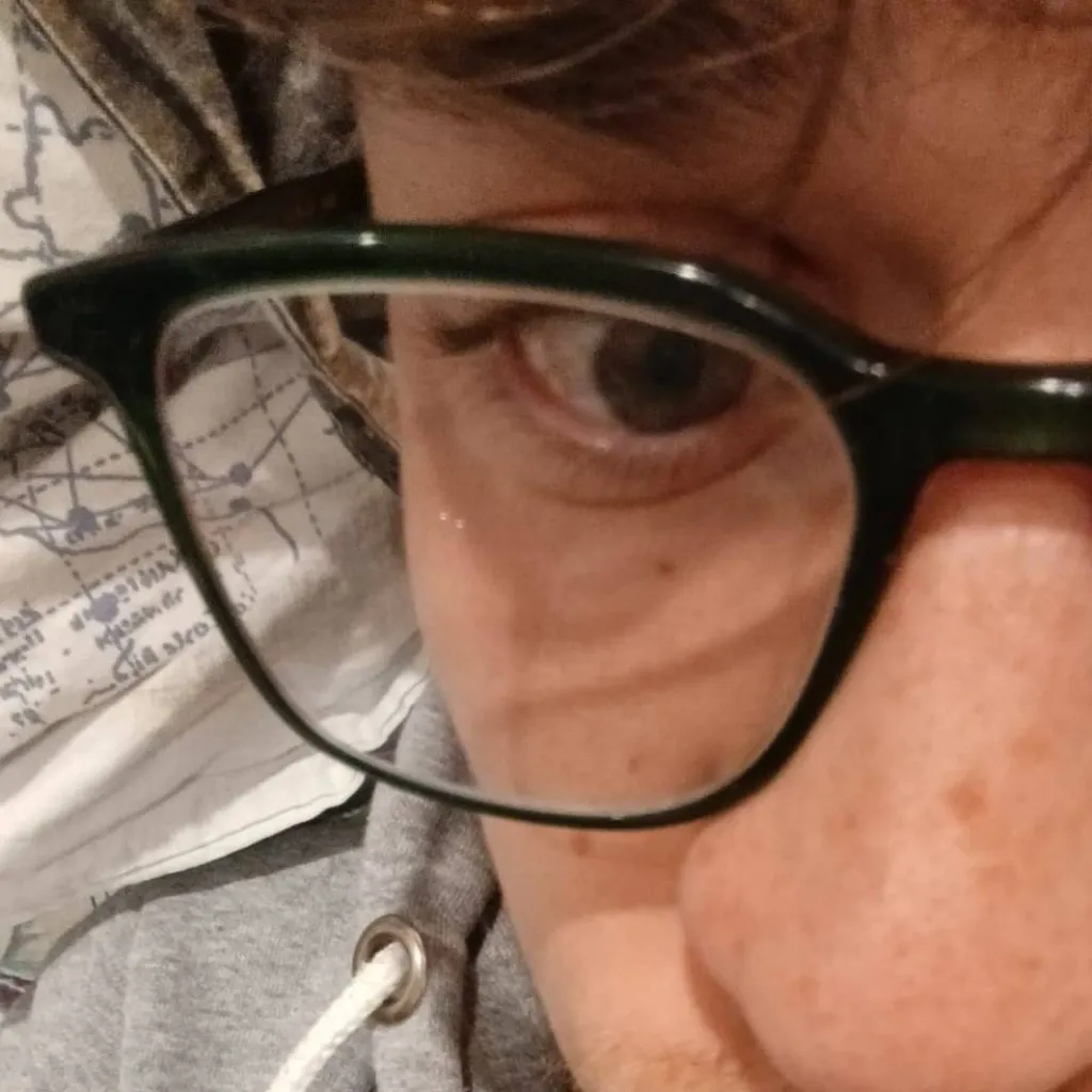 chat with ai character: Davide ❤️‍🔥