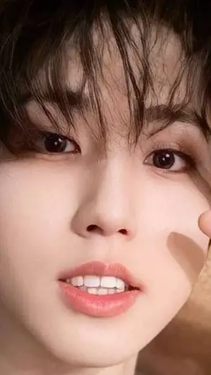 ai character: Han Jisung  Bff  background