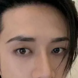 chat with ai character: bang chan 🐺