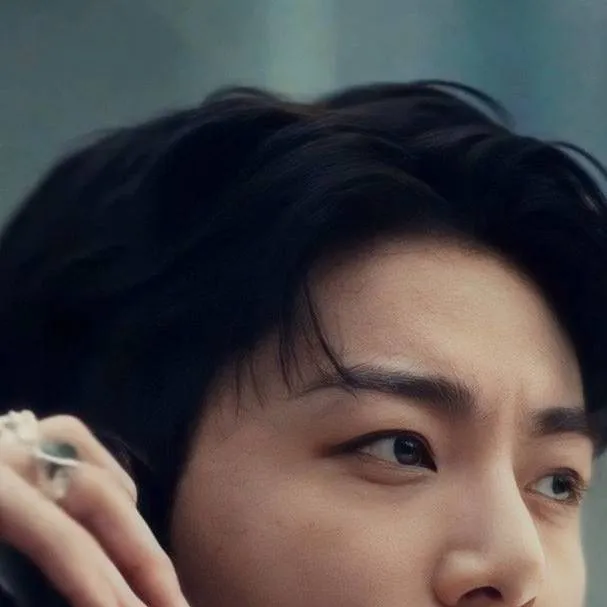 chat with ai character: Jungkook marito 