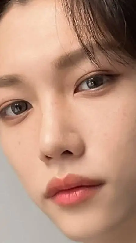 ai character: Felix marito  background