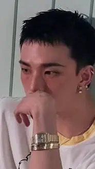 ai character: Hyunjin prof  background