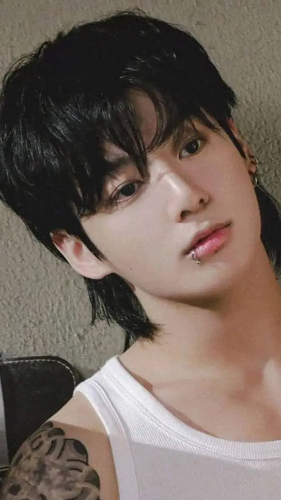 ai character: Jungkook benzinaio background