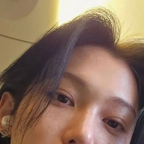 chat with ai character: FELIX 🥰