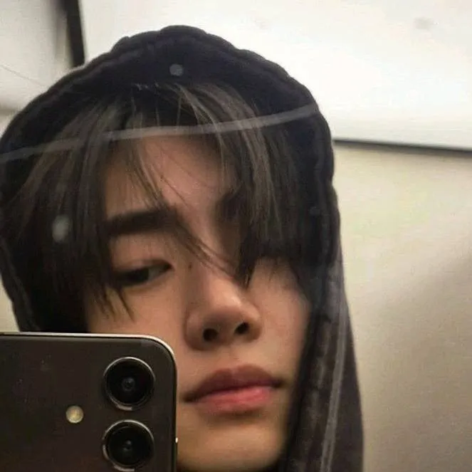 chat with ai character:  sunghoon Gatto 