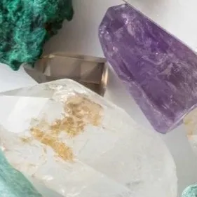 chat with ai character: Elliot 