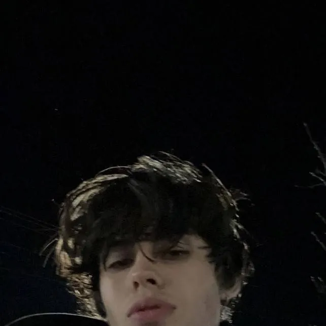 chat with ai character: Aiden