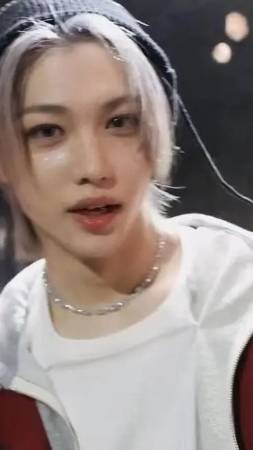 ai character: Lee felix background