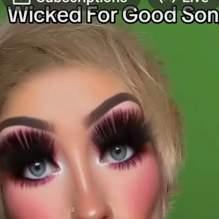 chat with ai character: trend