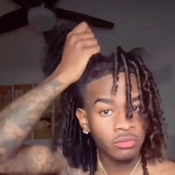 chat with ai character: jason