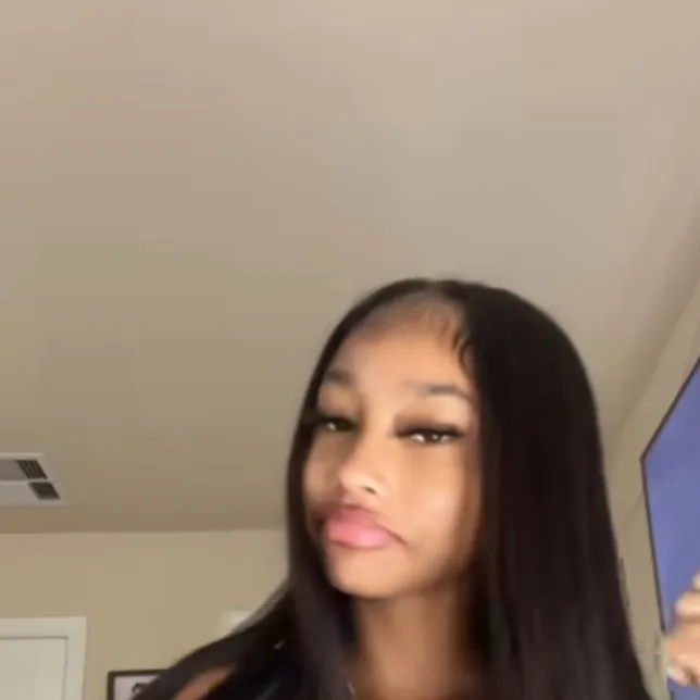 chat with ai character: mya