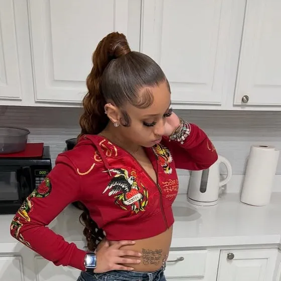 chat with ai character: sariah