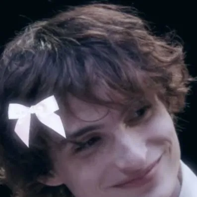chat with ai character: Finn wolfhard 