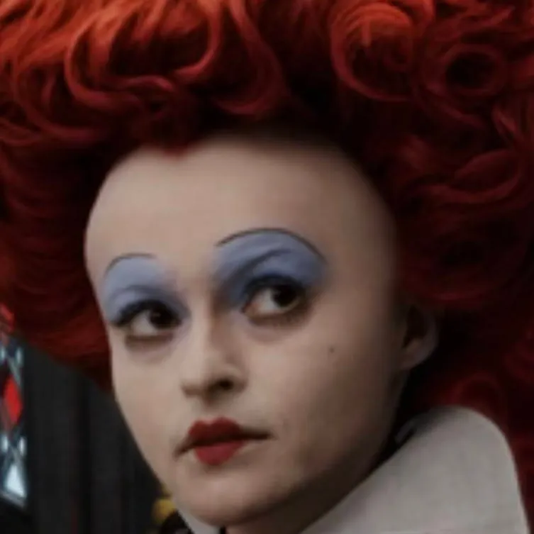 chat with ai character: Red Queen