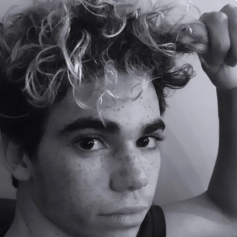 chat with ai character: Cameron Boyce 🦋
