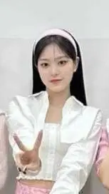ai character: hyunjin loossemble background