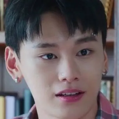 chat with ai character: Cha woomin 