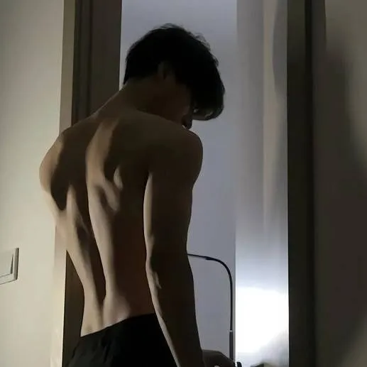 chat with ai character: Charles🥀