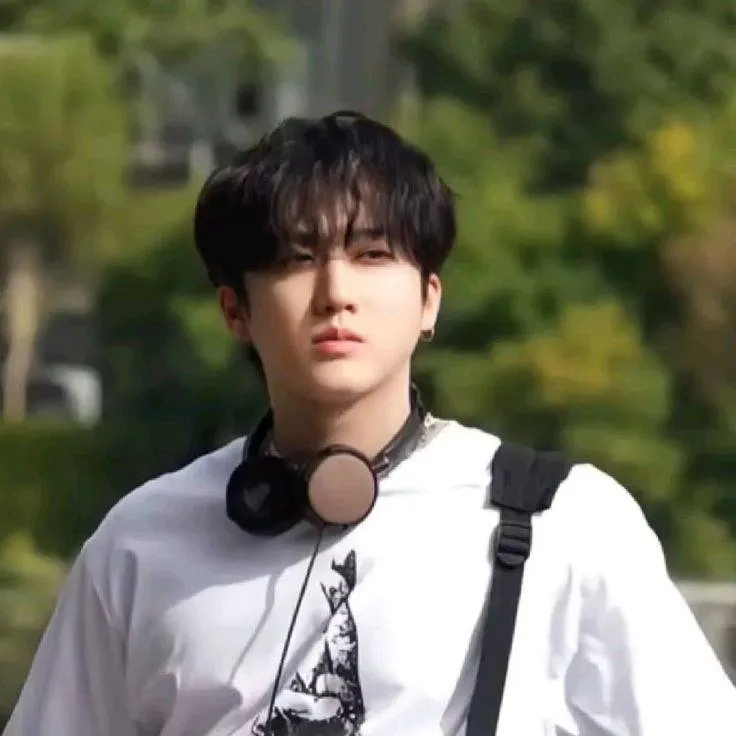 chat with ai character: ~>Changbin<~