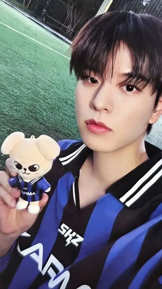 ai character: Kim Seungmin~ background