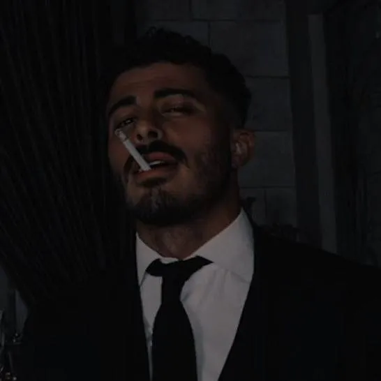 chat with ai character: Michael Ford