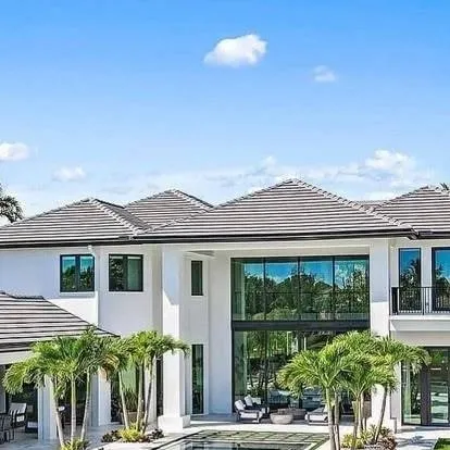 chat with ai character: Rich family 2.0