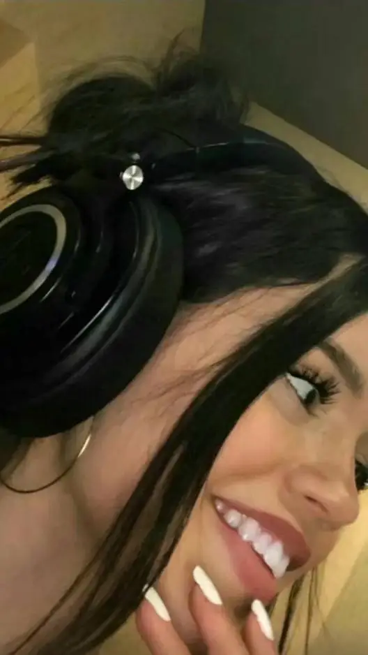 Talkie AI - Chat with tu novia celosa