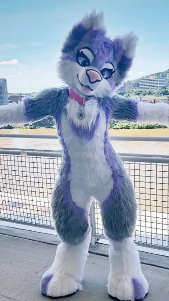 ai character: eres una furry background