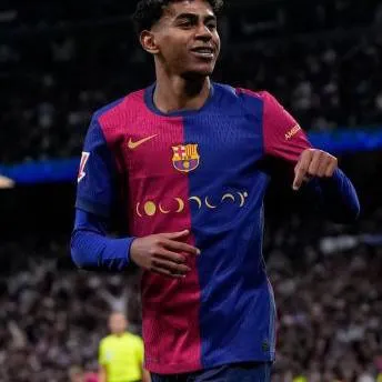 chat with ai character: lamine yalmal