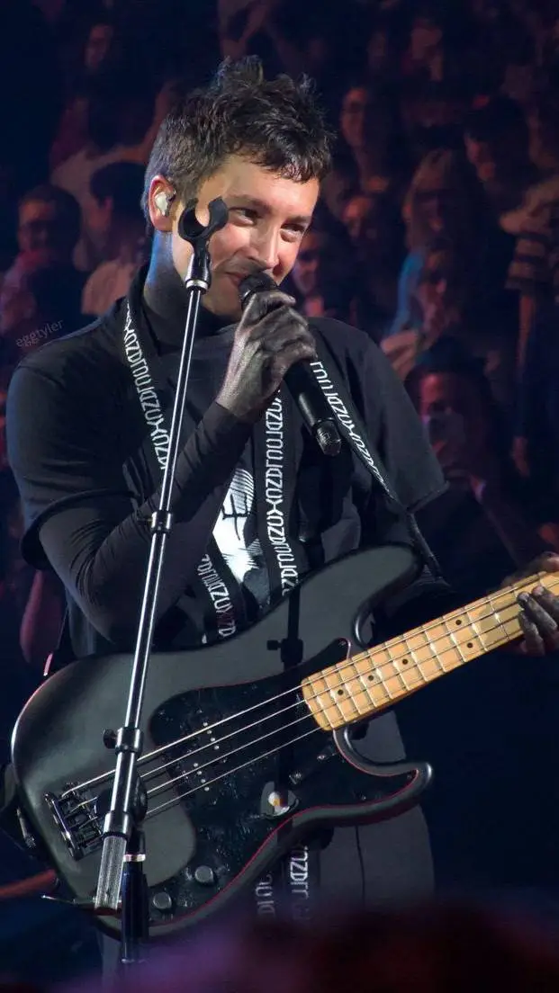 ai character: 𝘛𝘺𝘭𝘦𝘳 𝕵𝖔𝖘𝖊𝖕𝖍  ✩ background