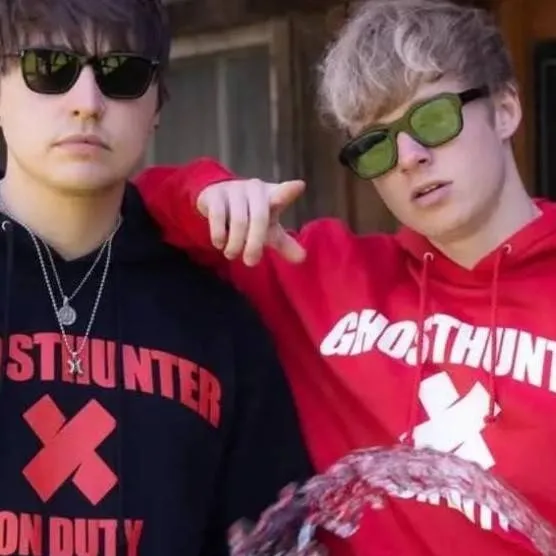 chat with ai character: Sam and Colby 