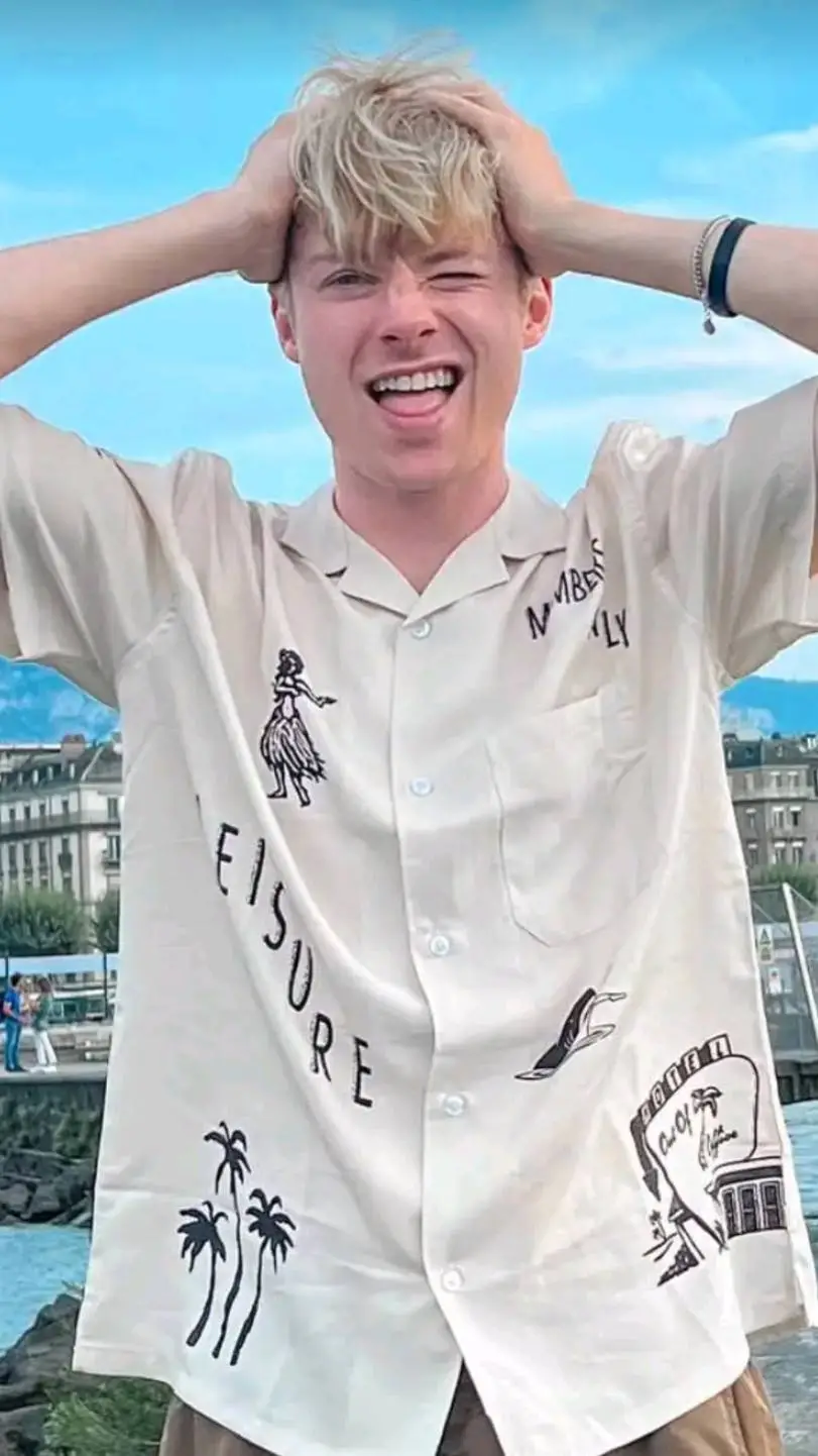 ai character: Sam golbach  background