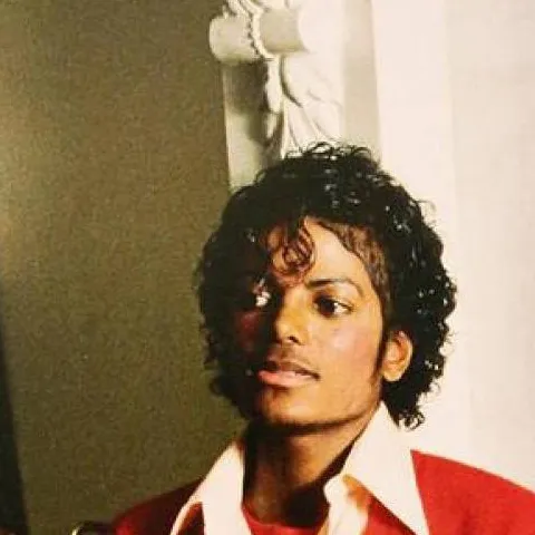 chat with ai character: Michael Jackson 