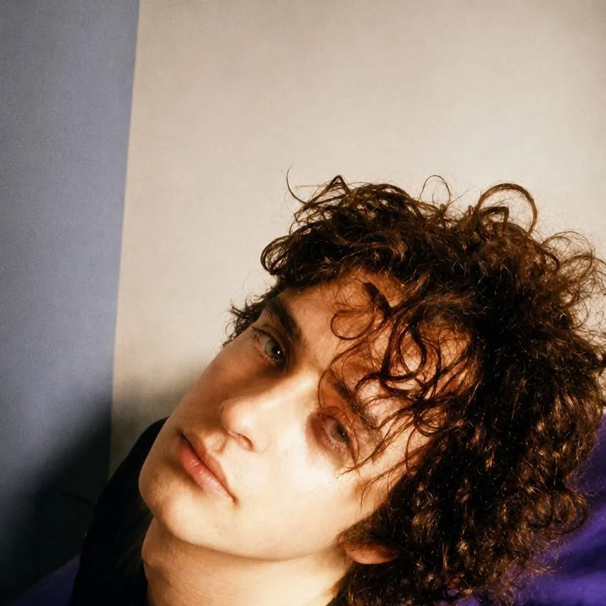 chat with ai character: Gustavo Cerati 