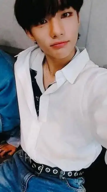 ai character: hyunjin  background