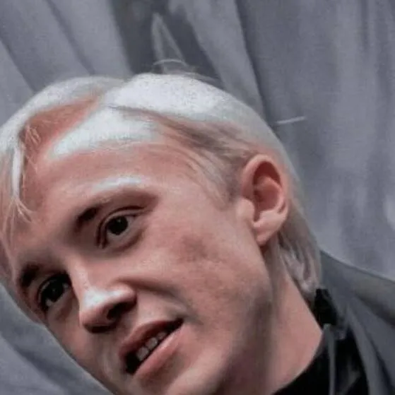 chat with ai character: Draco Malfoy 