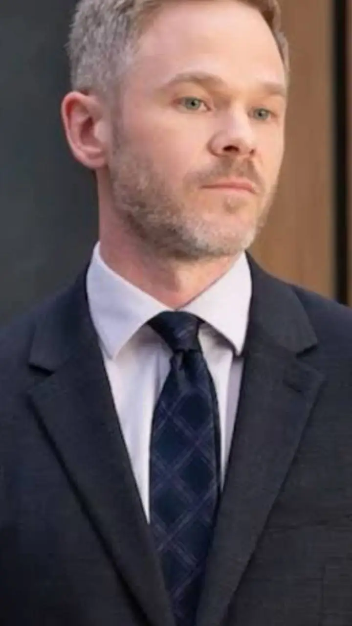 ai character: Wesley Evers background