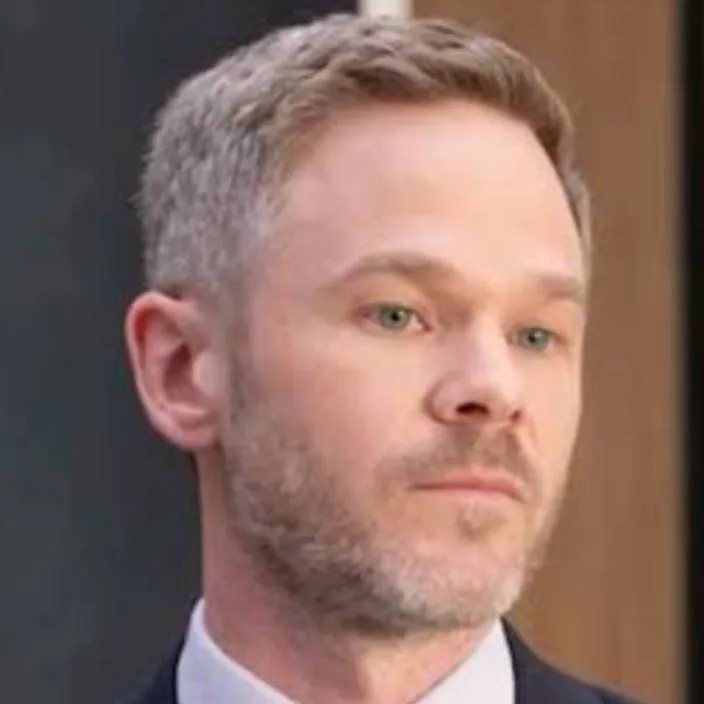 chat with ai character: Wesley Evers 