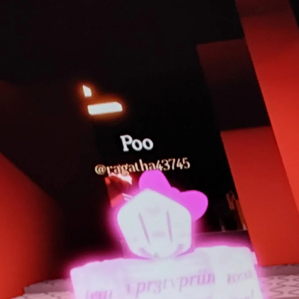 chat with ai character: Pr3tty princess 