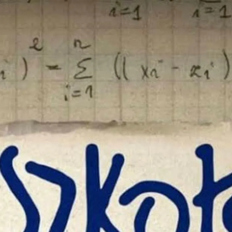 chat with ai character: Szkoła TVN