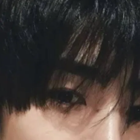 chat with ai character: Sunghoon Enhypen