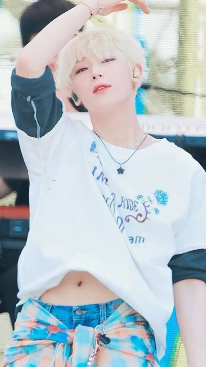 ai character: Sunoo background