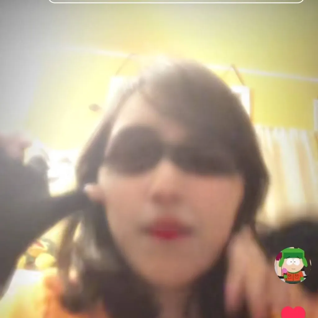 chat with ai character: chum chum 
