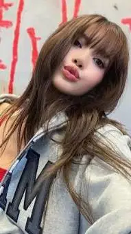 ai character: lisa background